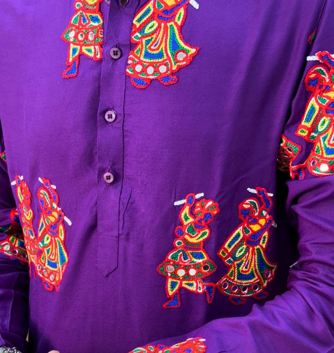 Men Navy Blue Embroidered Ethnic Kurta