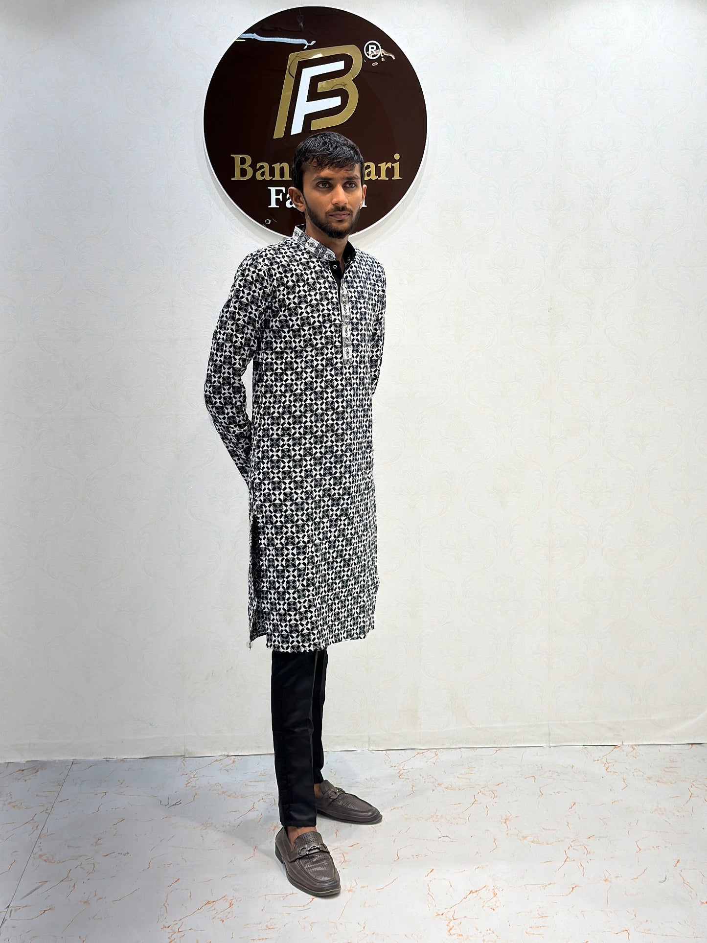 Men’s Black & White Geometric Print Cotton Kurta
