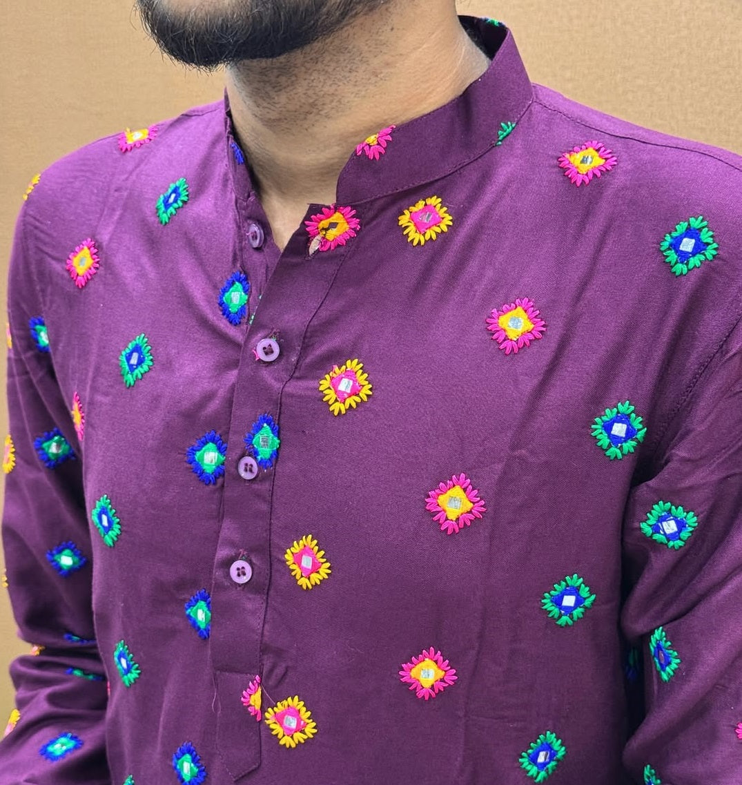 bandidhari Fashion Men  Mirror Embroidered Mandarin Collar Kurta
