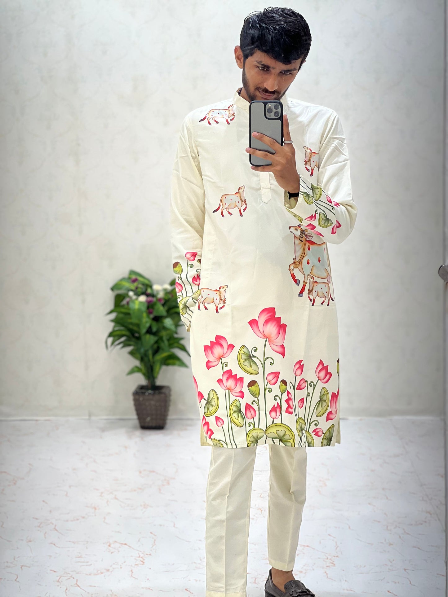 Men's White Heavy Printed Silk for luxurious comfort Kurta