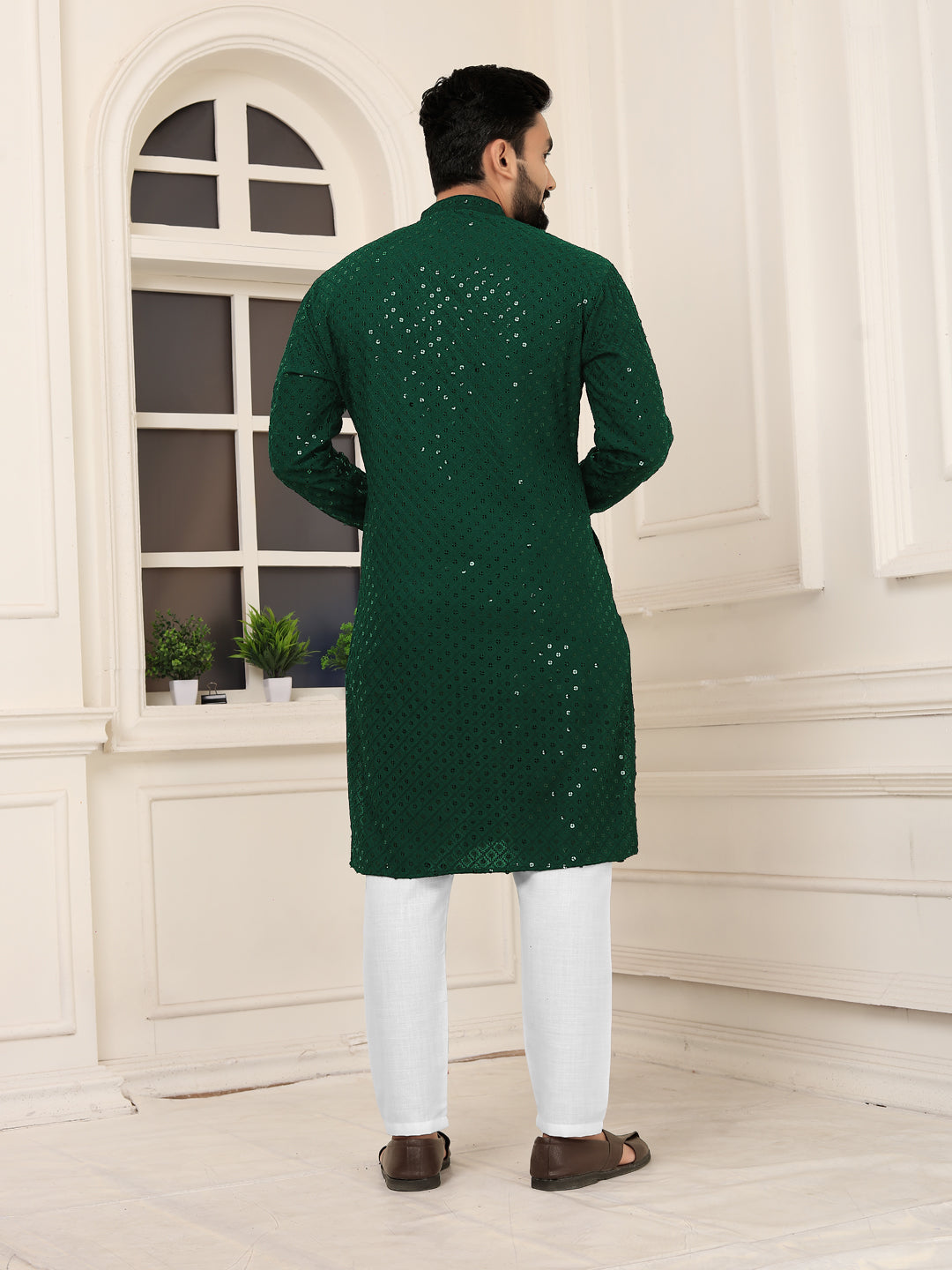 Men's Green Embroidered Lakhnavi Kurta