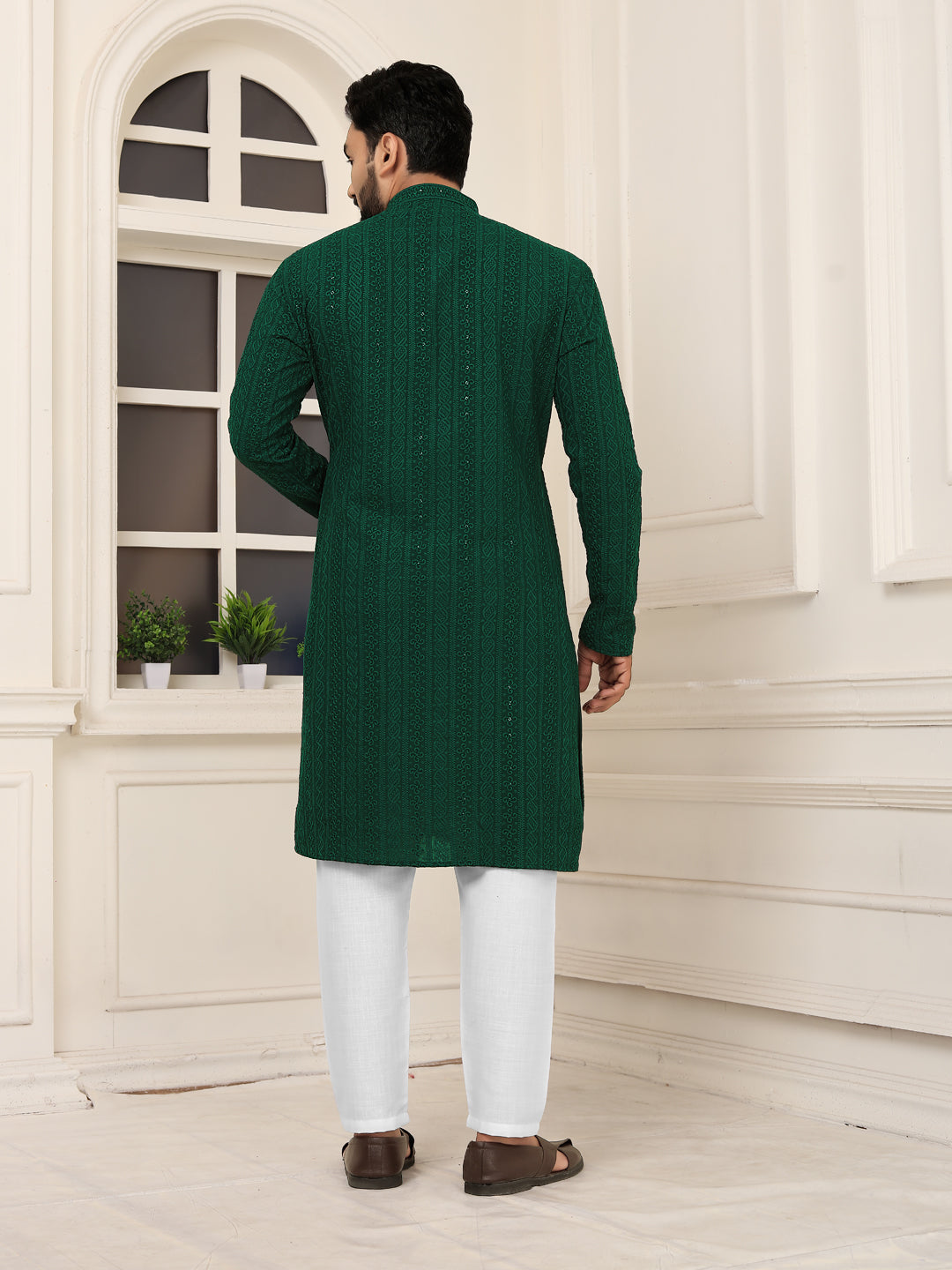 Men's Green Embroidered Lakhnavi Kurta